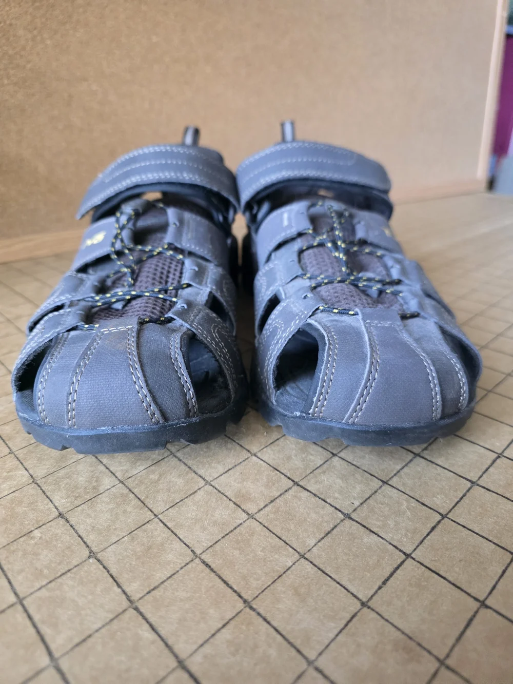 Teva Forebay Men's Closed Toe Water Hiking Sandals Gray Size 12 NEW Pristine